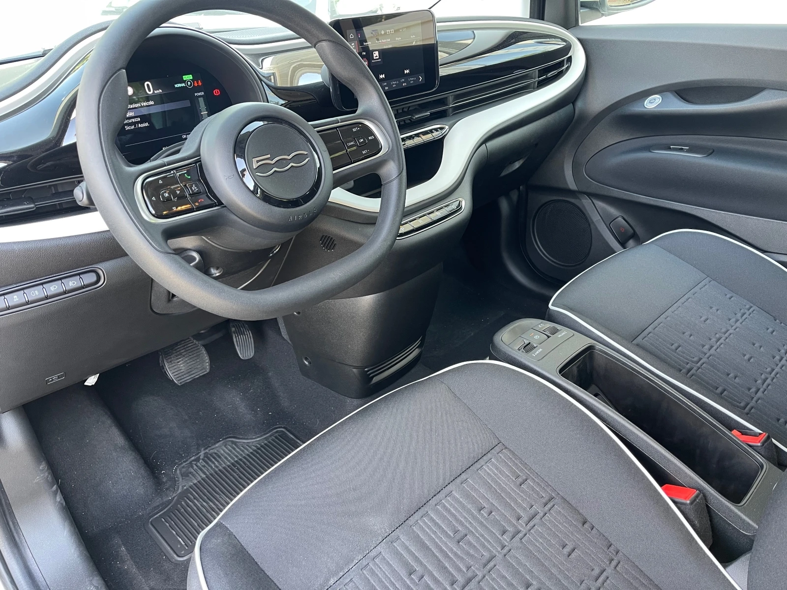 Fiat 500 E ICON/НОВ/42kWh — 8