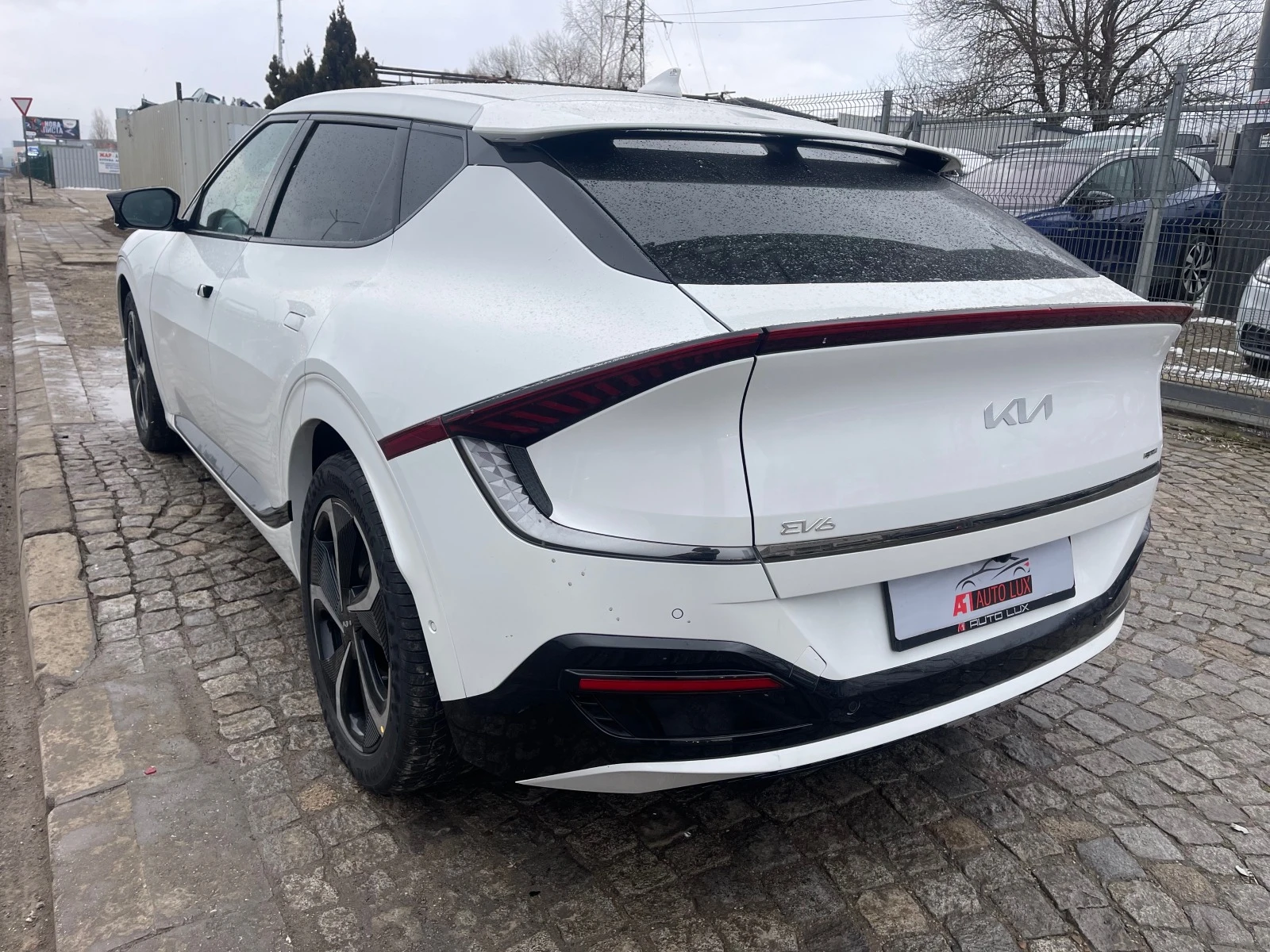 Kia EV6 GT-LINE\77KW\4X4\15KM Обява: — 7