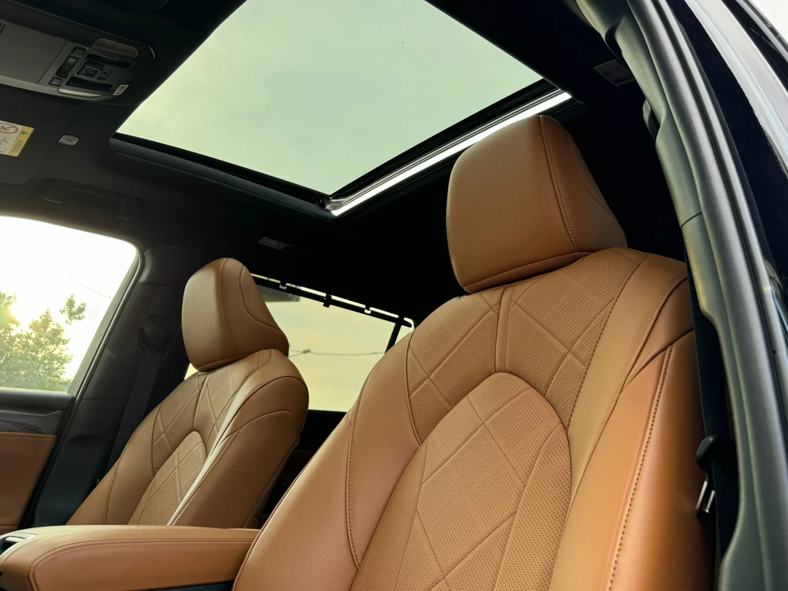 Toyota Highlander 2, 5-Hybrid/4x4/Luxury/Pano/6+ — 9