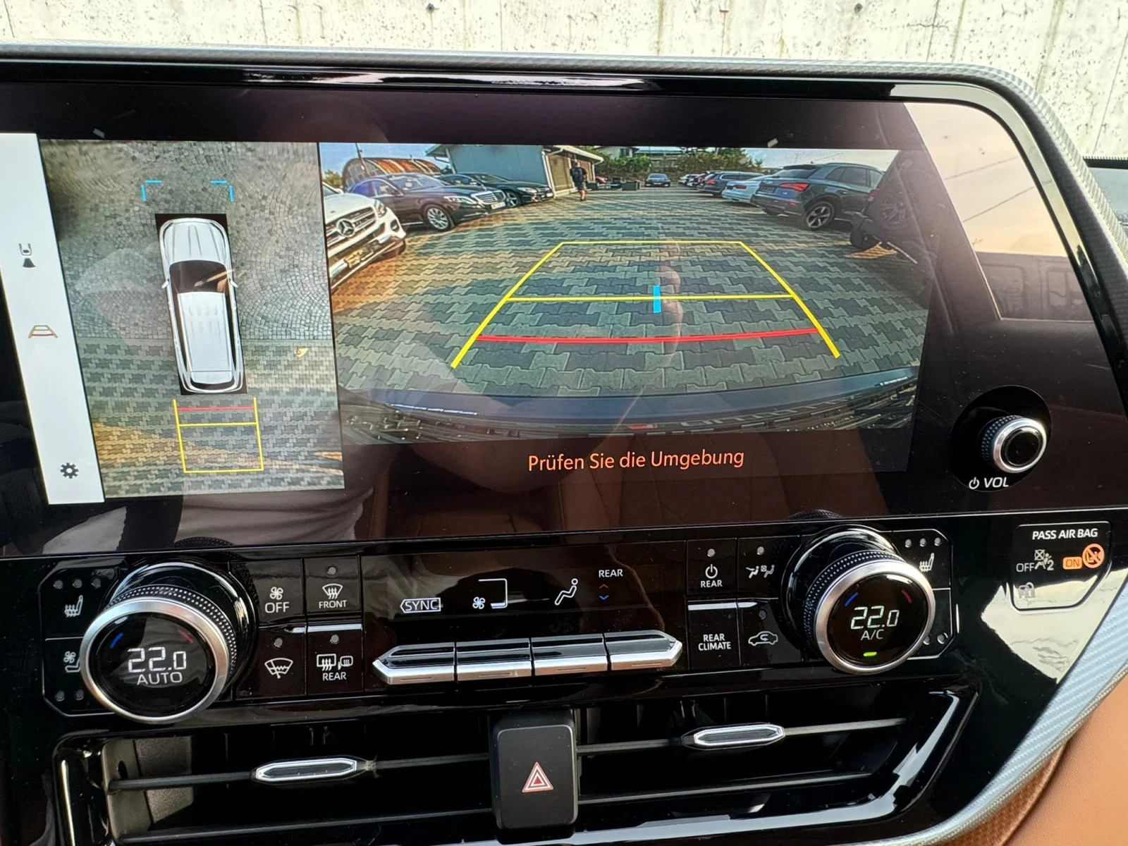 Toyota Highlander 2, 5-Hybrid/4x4/Luxury/Pano/6+ — 10