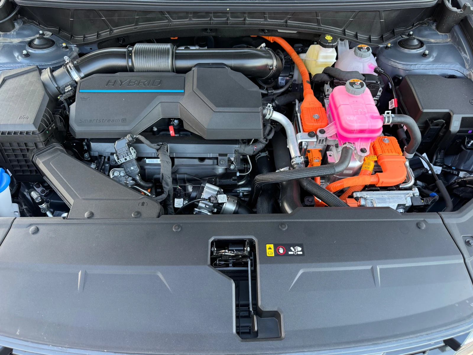 Hyundai Tucson Hybrid 215 — 13