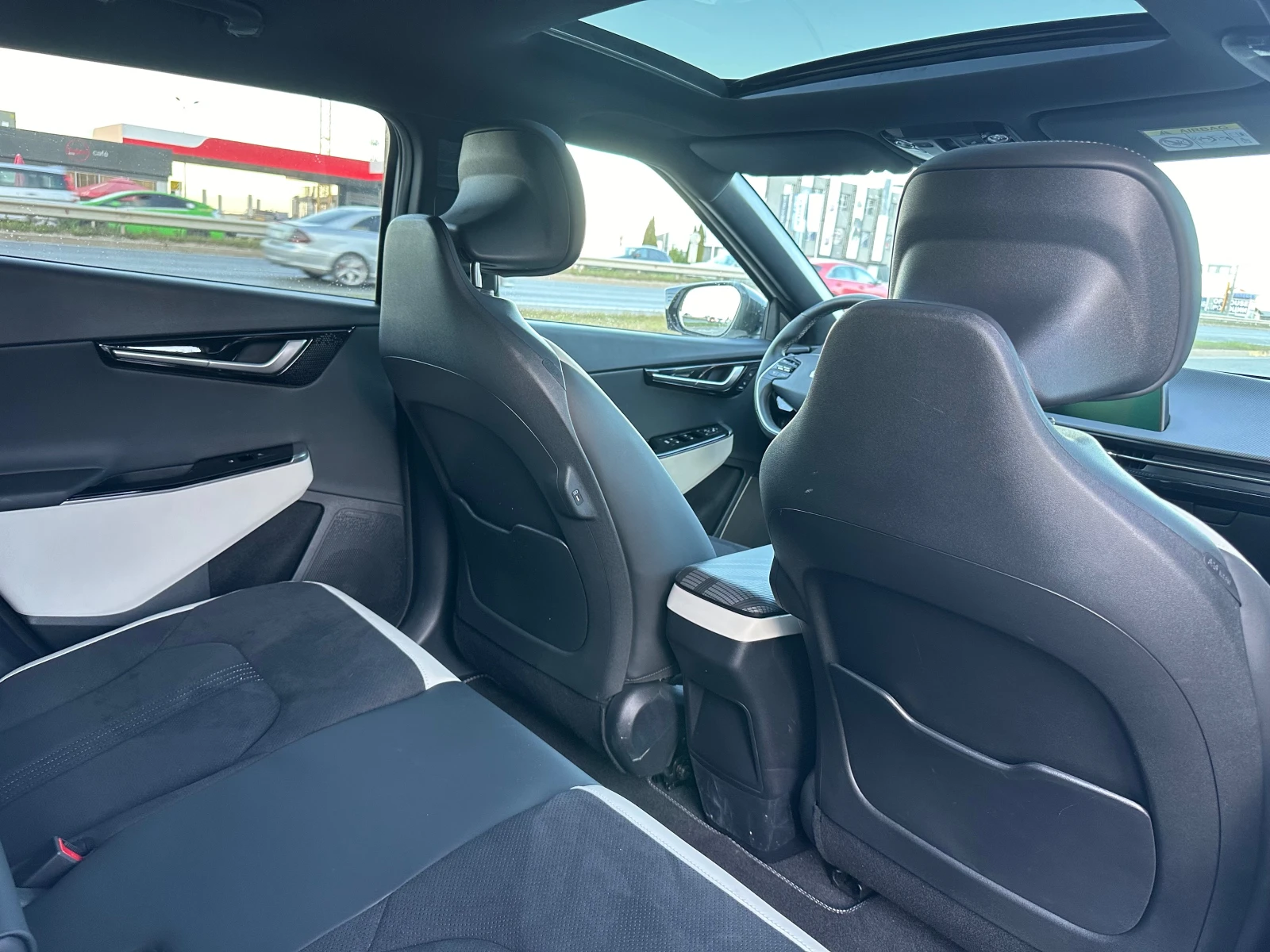 Kia EV6 GT-line/Panorama/4x4 Обява: — 14