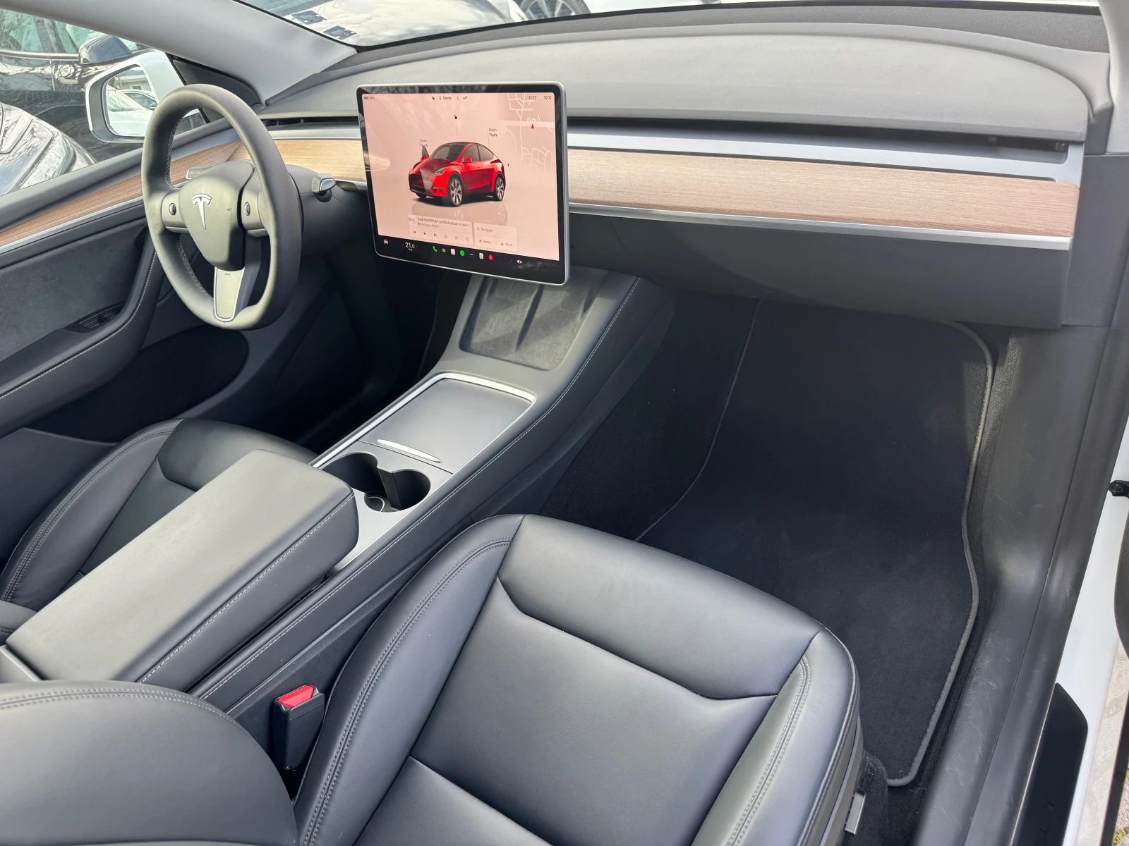 Tesla Model Y Long — 7