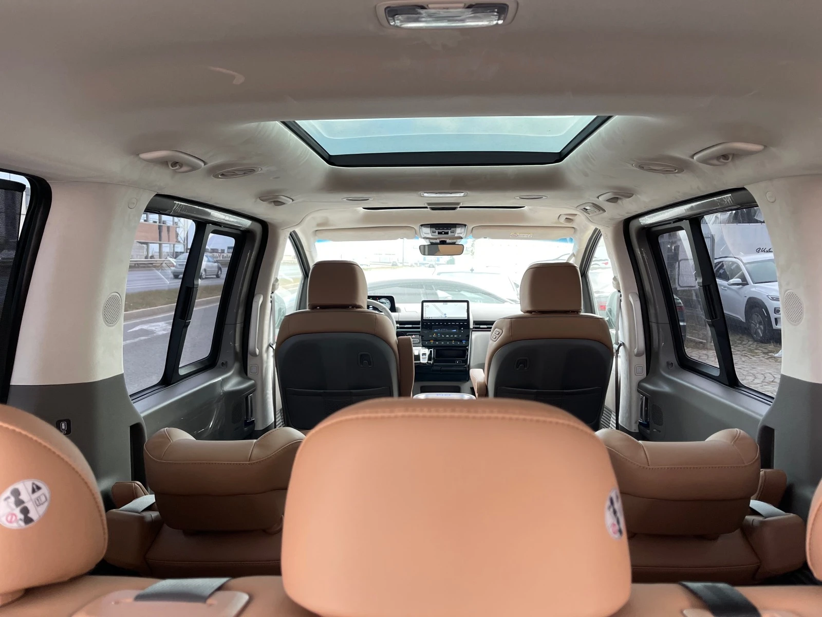 Hyundai Staria 4х4/6+ 1/luxury+ — 12