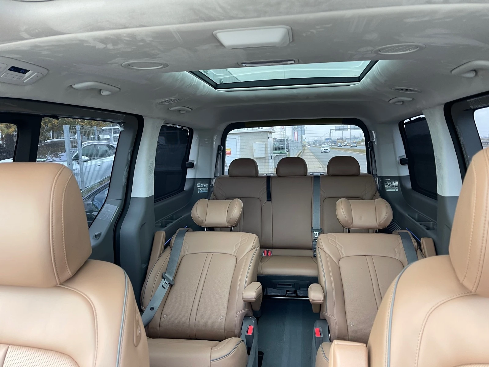 Hyundai Staria 4х4/6+ 1/luxury+ — 13