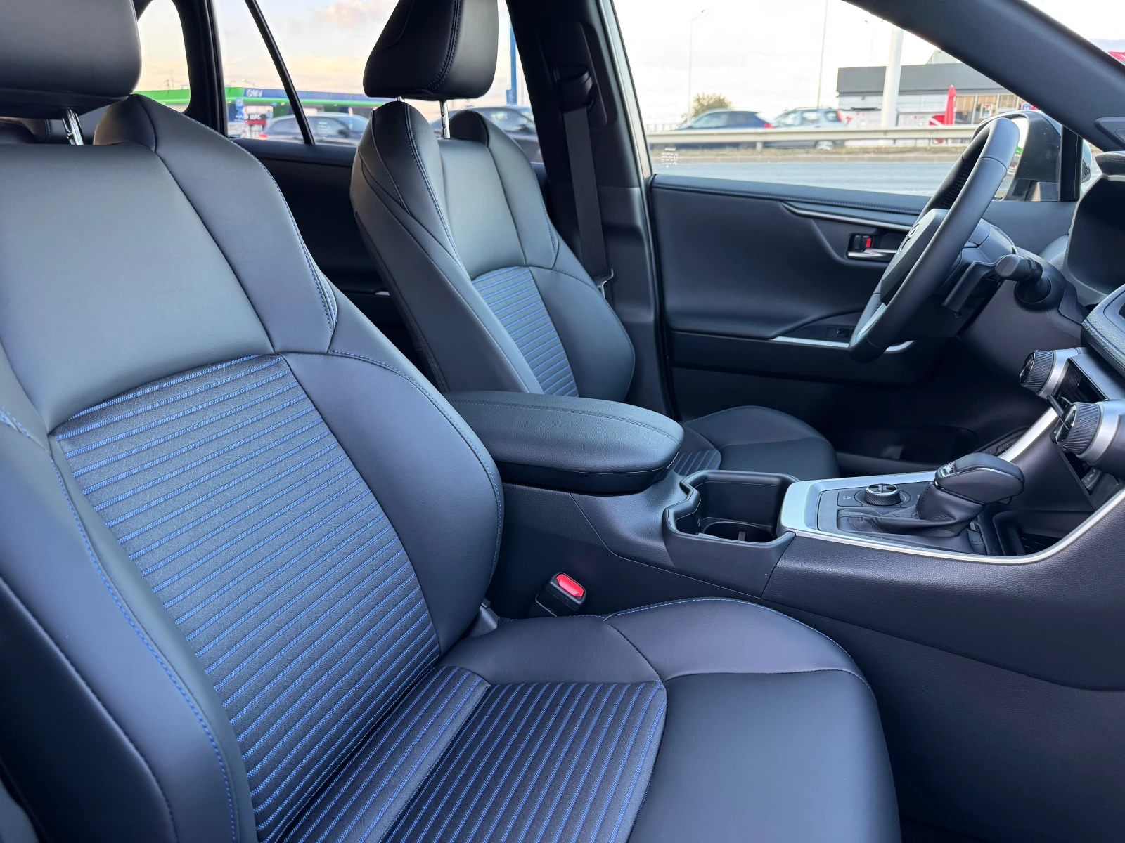 Toyota Rav4 5km/2.5-4x4/360/JBL Обява: — 10