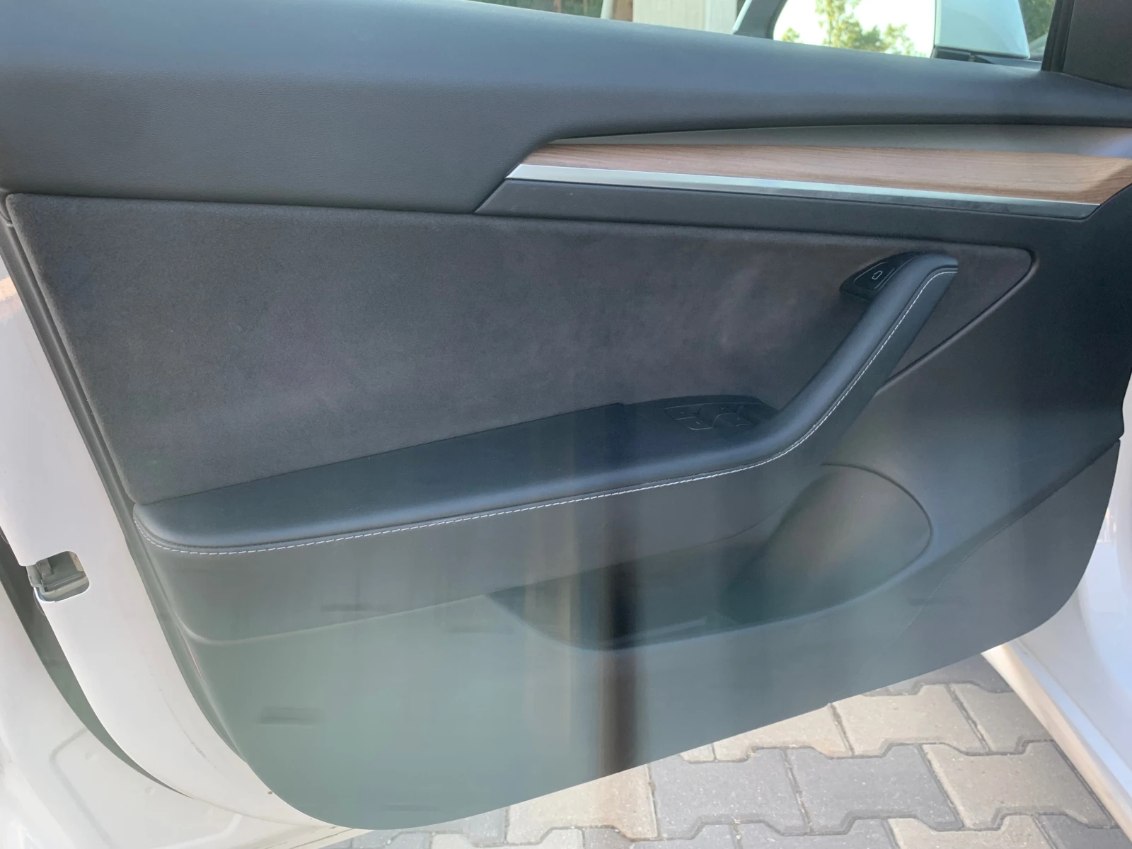 Tesla Model 3 Обява: — 12