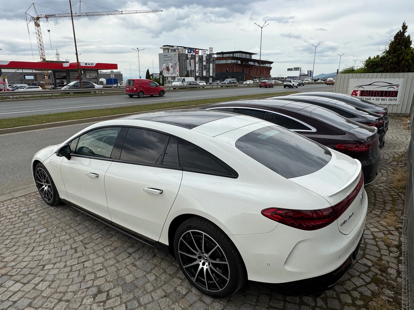 Mercedes-Benz EQS 580/4M/AMG-LINE/PREMIUM/PANO/ Обява: — 17