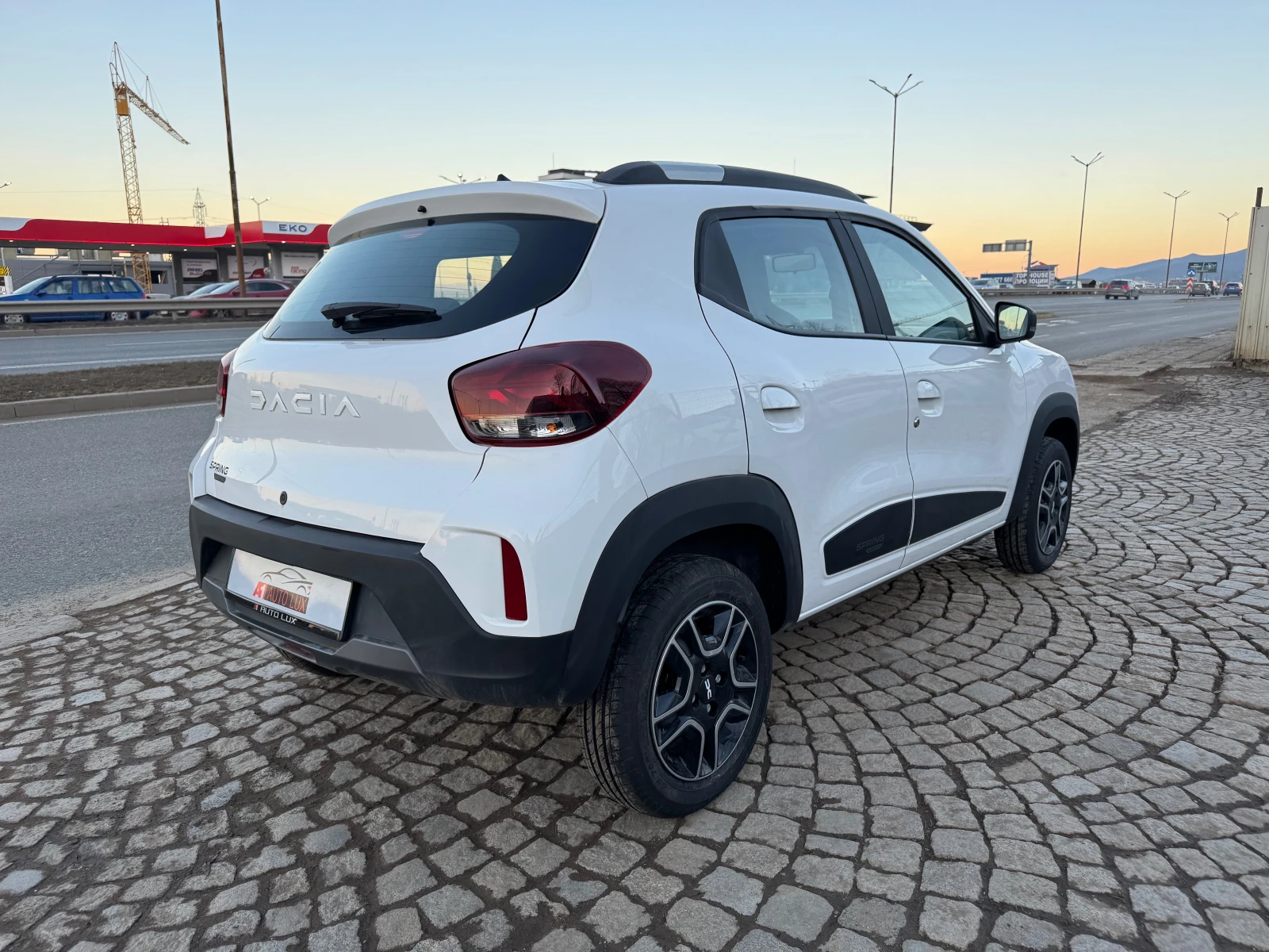 Dacia Spring COMFORT+ + — 7