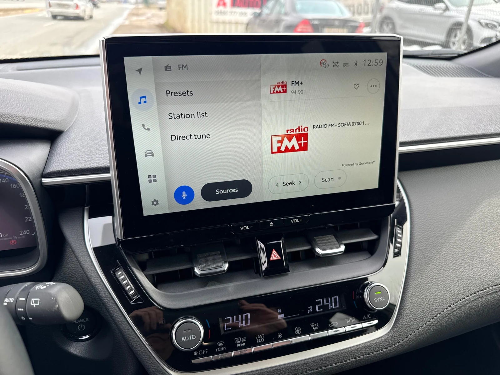 2026 Toyota Corolla Cross 2.0 HEV Executive Plus — 13