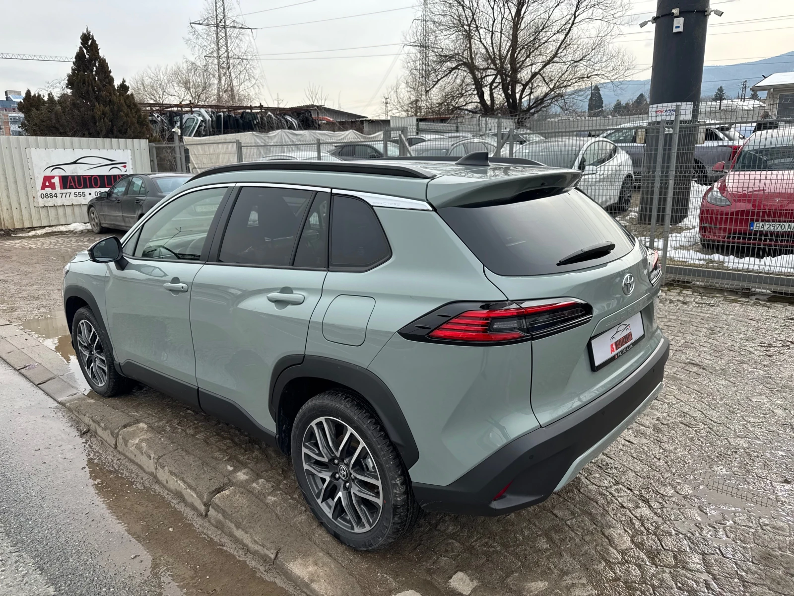 2026 Toyota Corolla Cross 2.0 HEV Executive Plus — 5