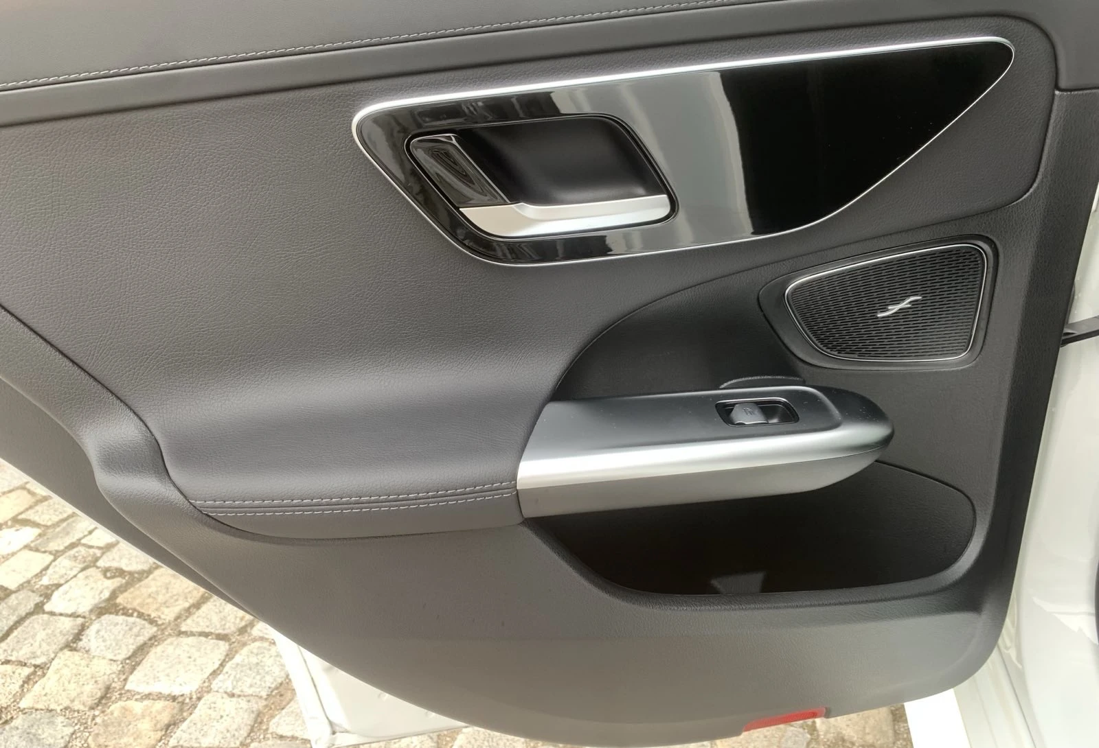 Mercedes-Benz C 300 e — 12