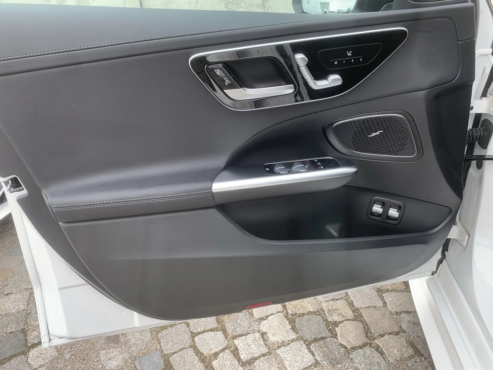 Mercedes-Benz C 300 e — 14