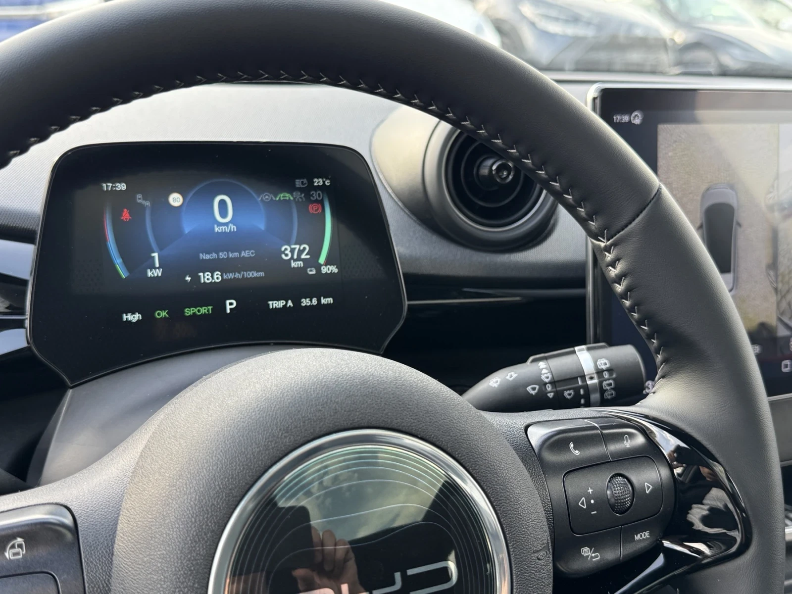 BYD Dolphin Design/60Kw/Panorama/360/Keyless/Led Обява: — 16