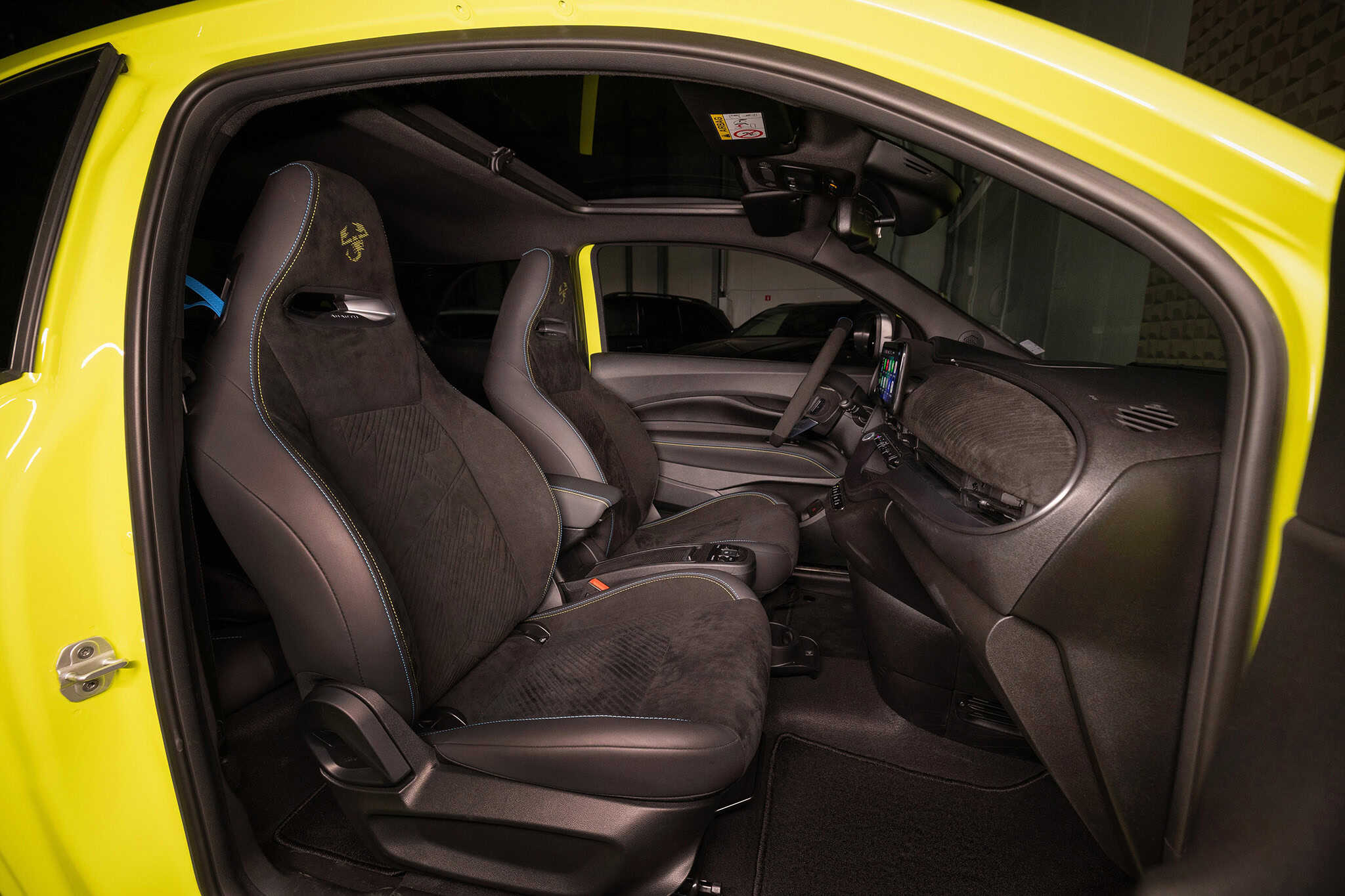 2024 Abarth 500e — 8