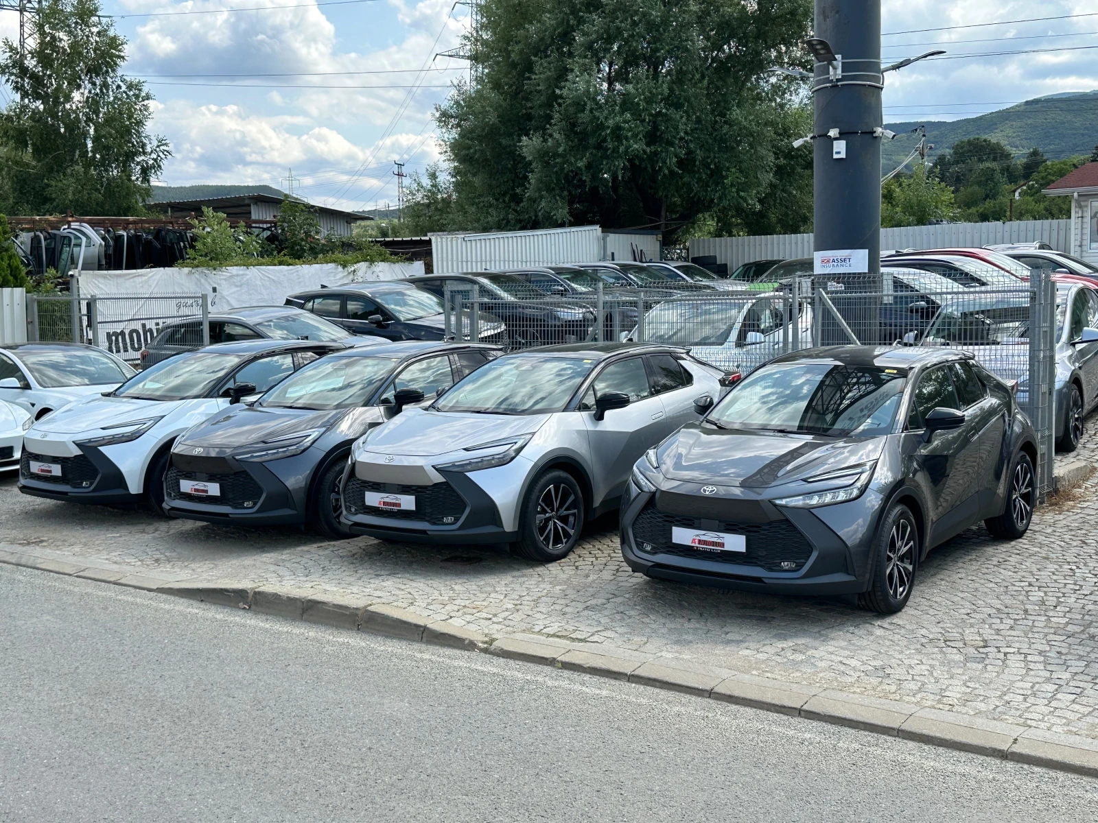 Toyota C-HR 1.8/Hibrid/140.ps Обява: — 7