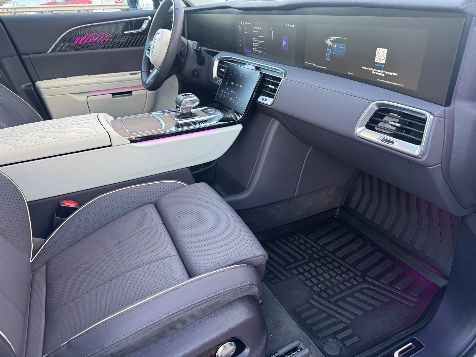 2023 Hongqi E-HS9 4WD — 9