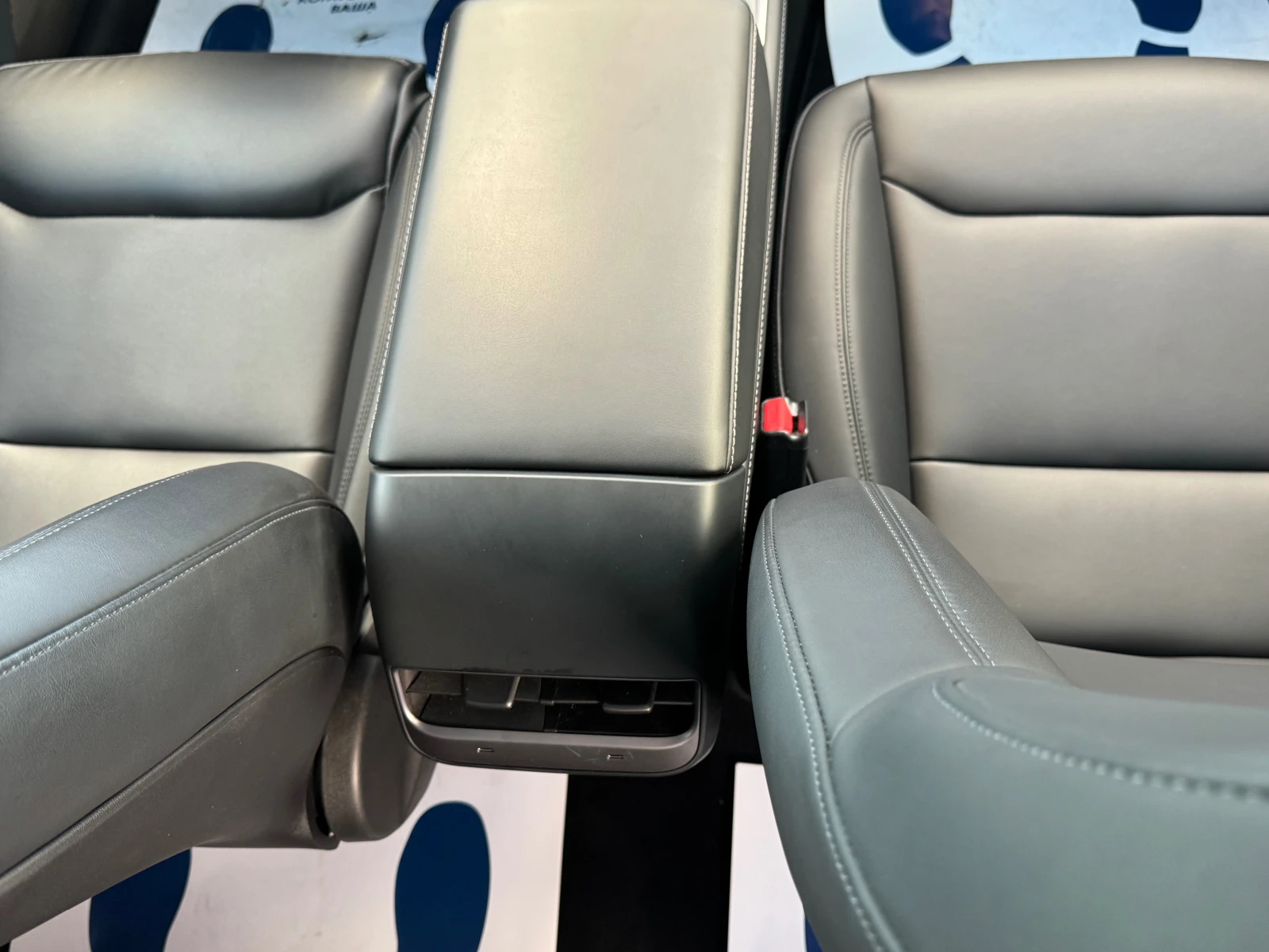 Tesla Model Y PERFORMANCE — 14