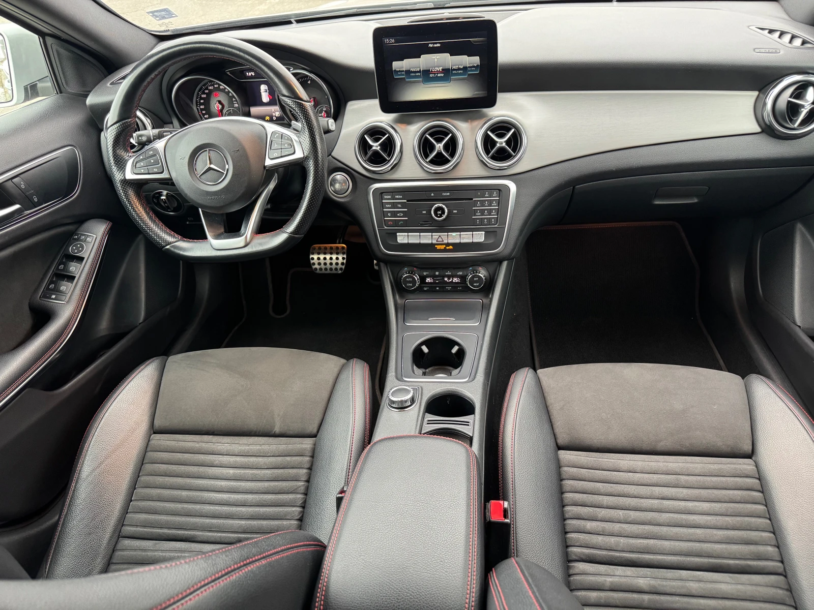 Mercedes-Benz GLA 220 4-MATIC/AMG — 13