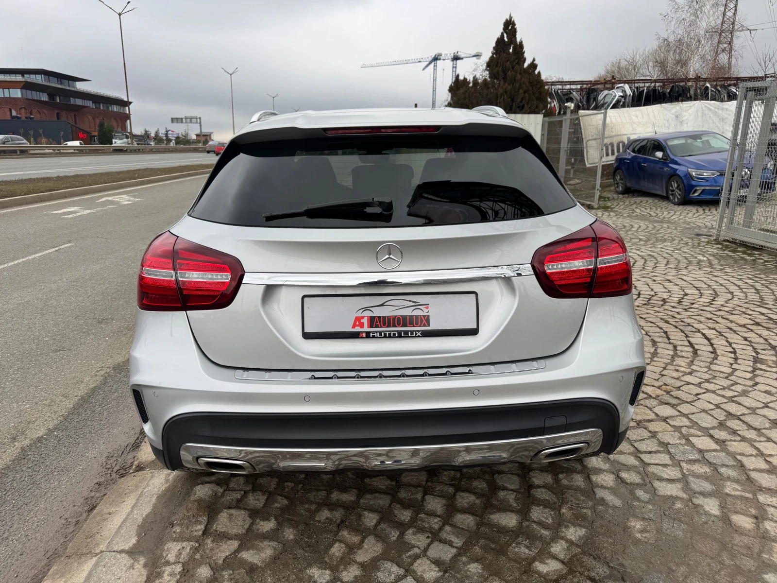 Mercedes-Benz GLA 220 4-MATIC/AMG — 6