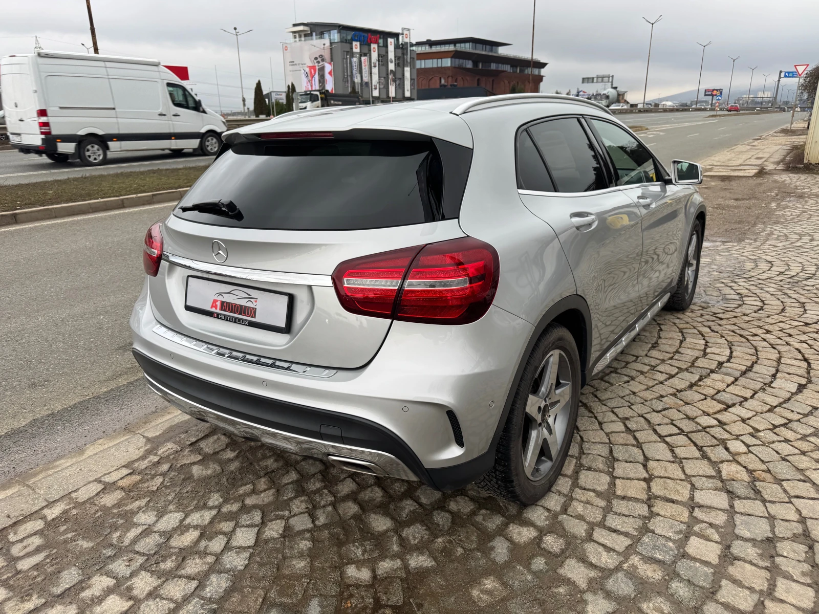 Mercedes-Benz GLA 220 4-MATIC/AMG — 7