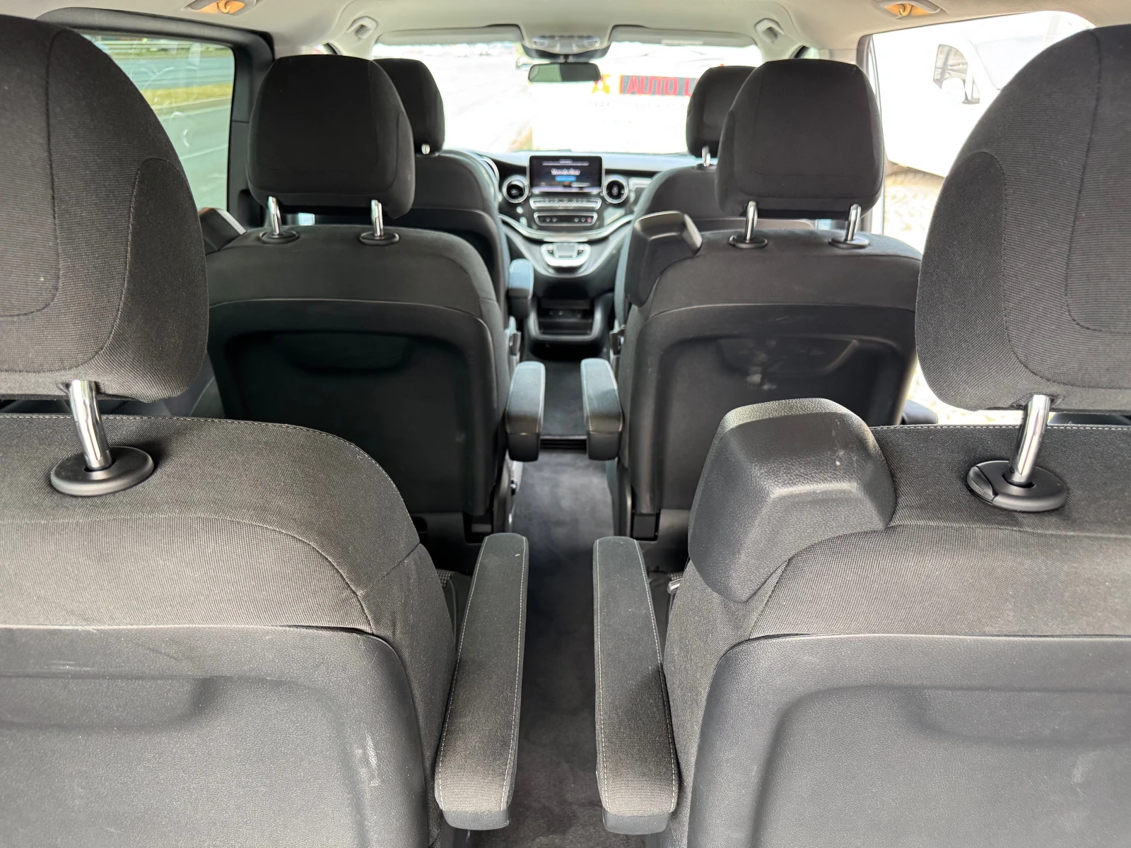 Mercedes-Benz EQV 300 Long — 11