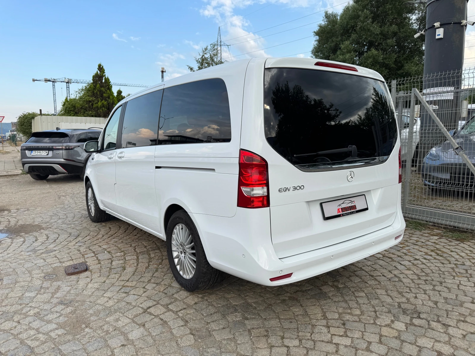 Mercedes-Benz EQV 300 Long — 8