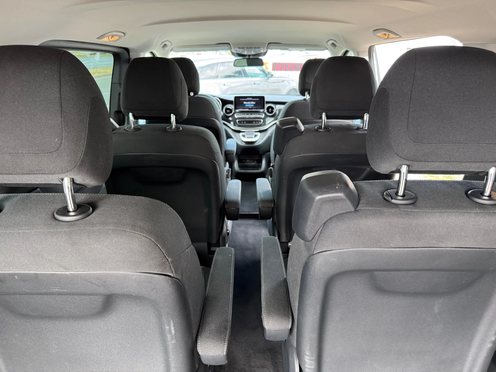 Mercedes-Benz EQV 300 Long — 9