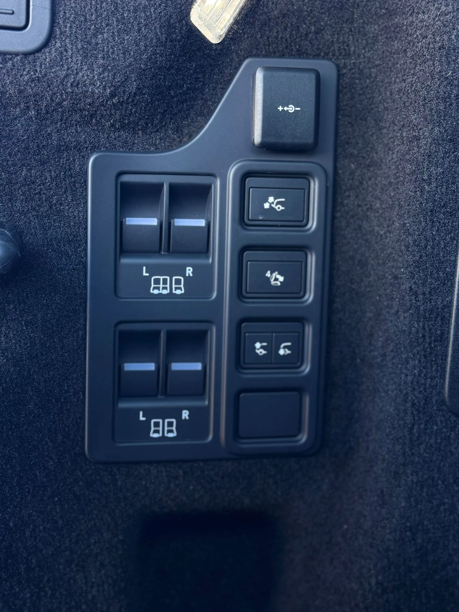 Land Rover Discovery SE/R-Dynamic/NAVI/P360/PANO/LED/Full/13 хил.км.!!! — 15