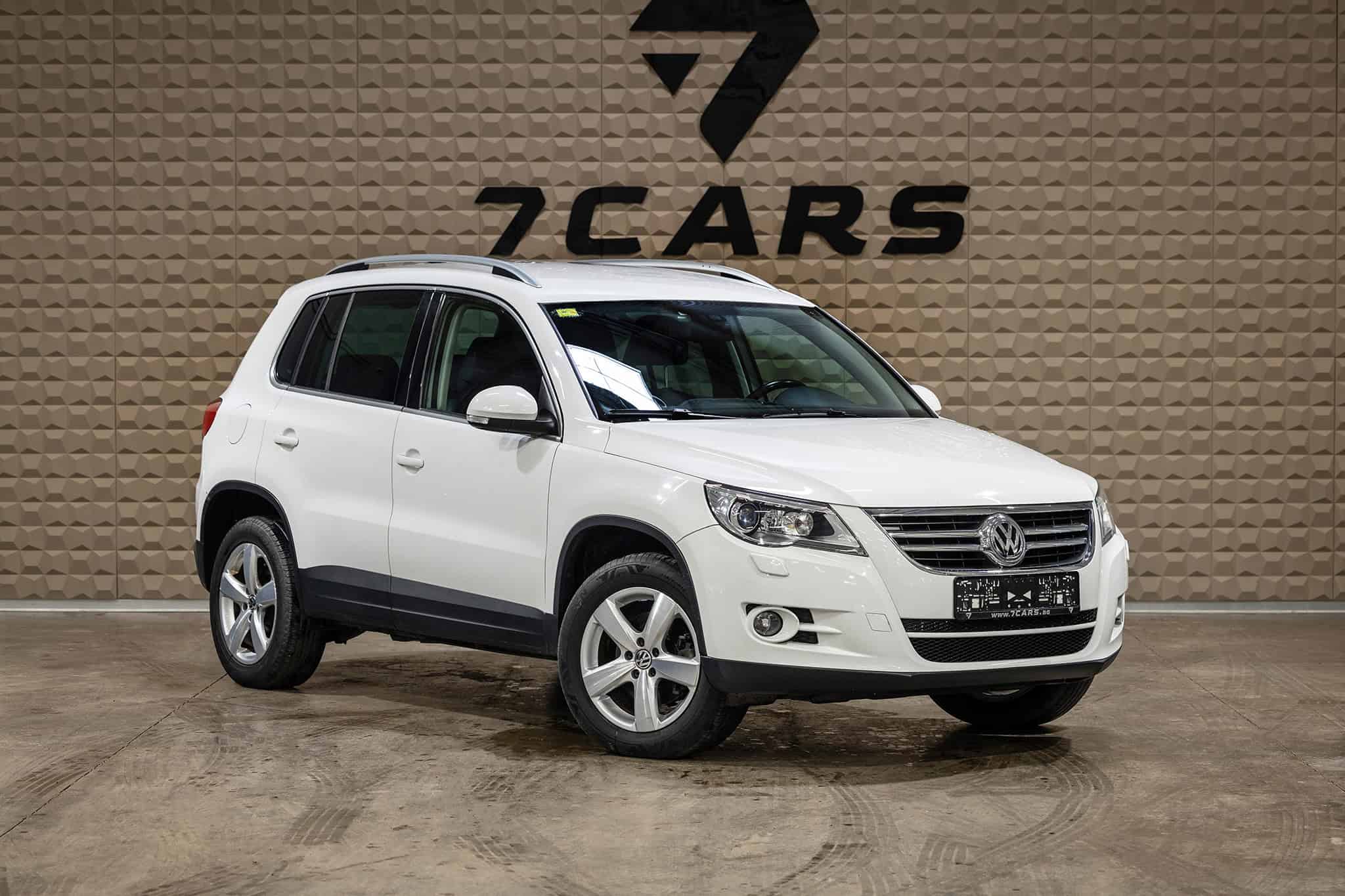 2011 Volkswagen Tiguan — 6