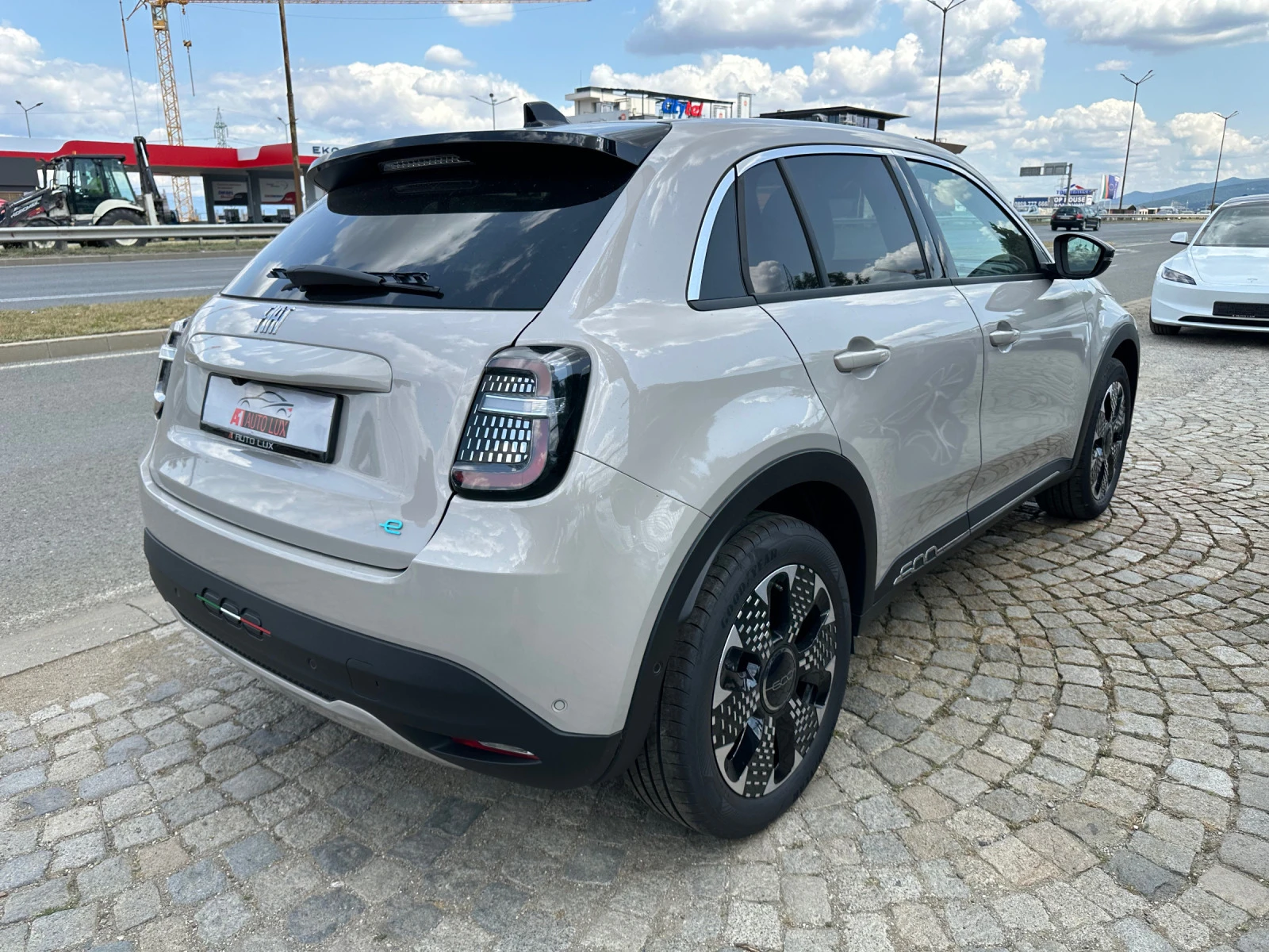 Fiat 600 e/LaPrima/PDC/Massage/Kamera Обява: — 11