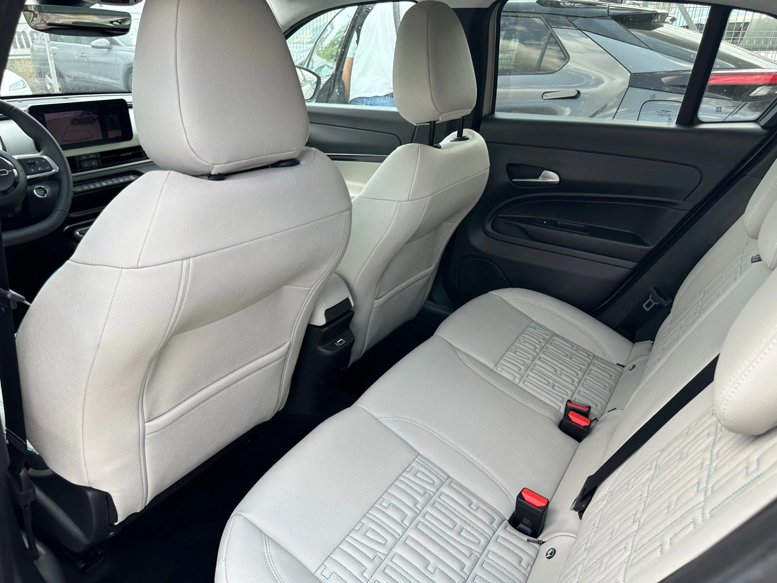 Fiat 600 e/LaPrima/PDC/Massage/Kamera Обява: — 12