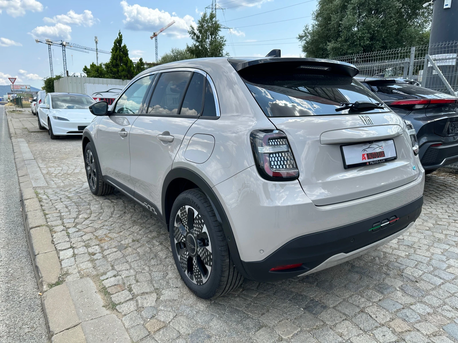 Fiat 600 e/LaPrima/PDC/Massage/Kamera Обява: — 6