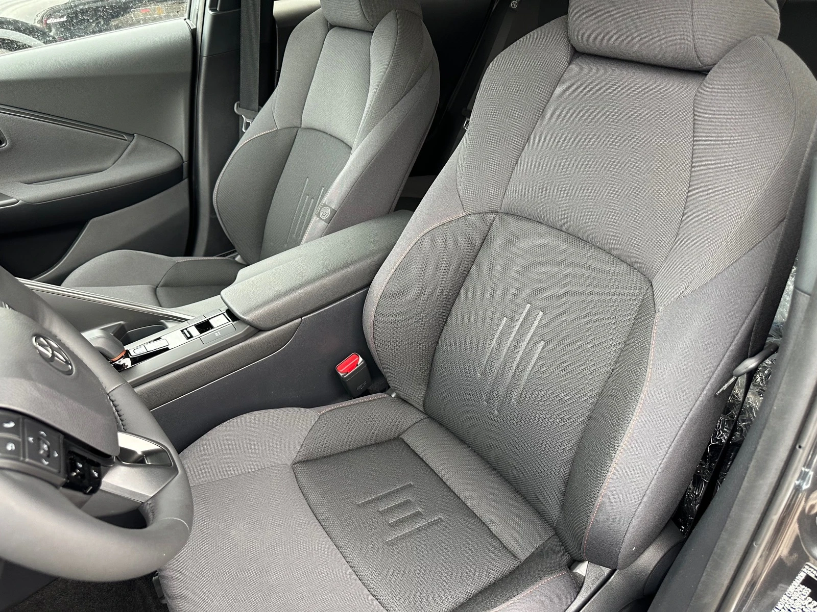 Toyota C-HR 0 км/2, — 14