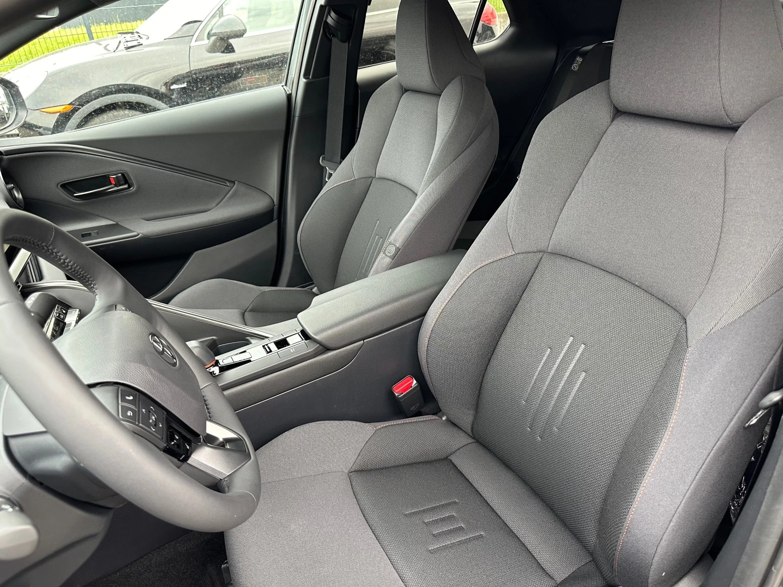 Toyota C-HR 0 км/2, — 15