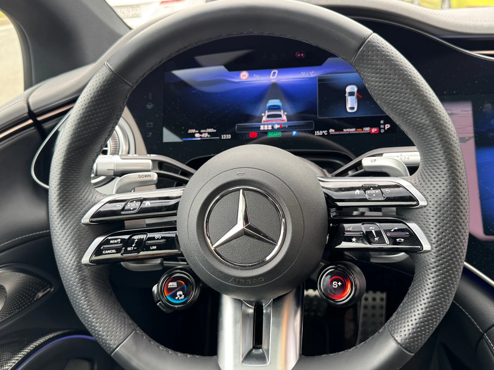 Mercedes-Benz EQS AMG 53 — 9