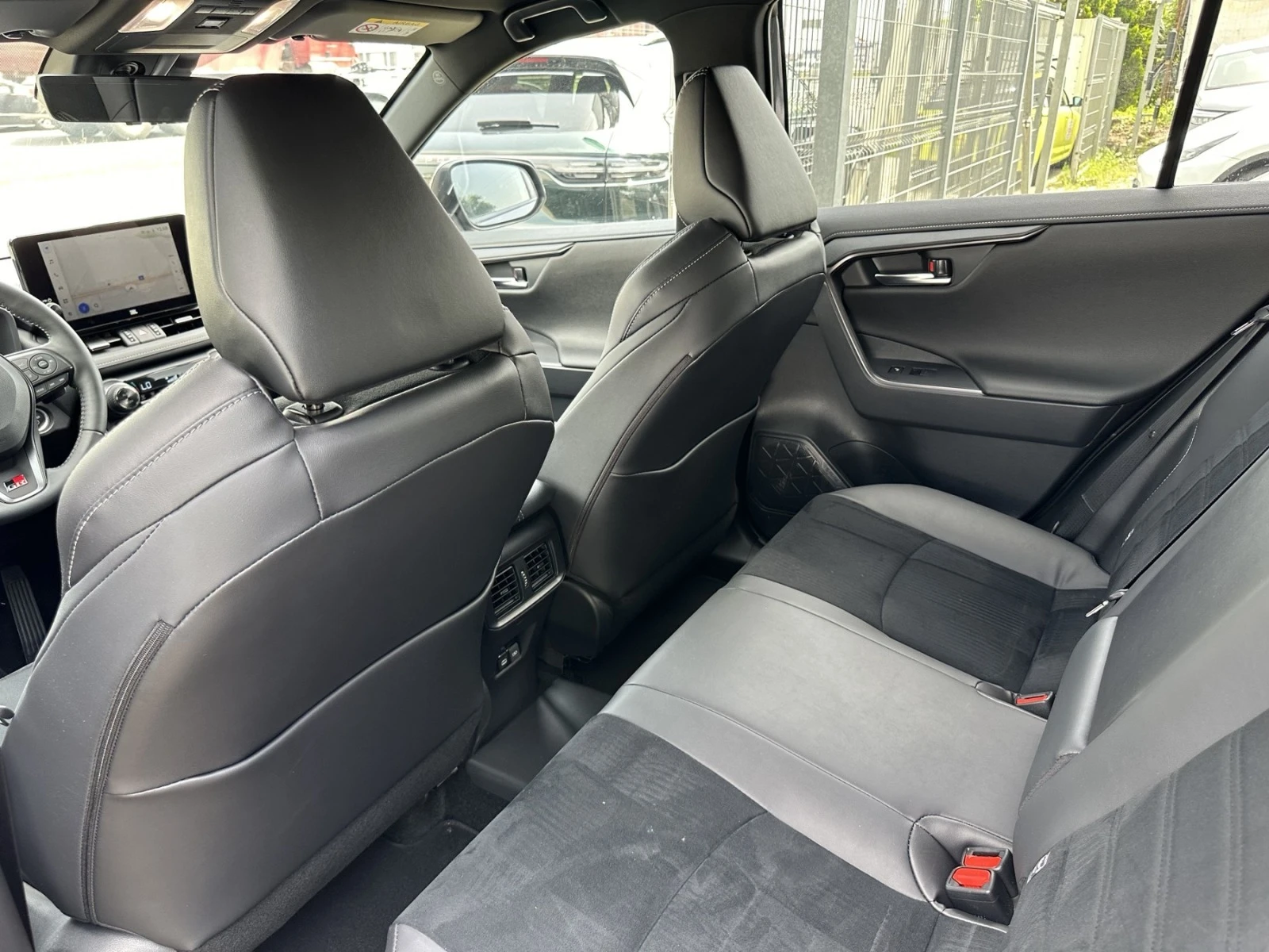 Toyota Rav4 GR/PLUG-IN HYBRID/306.PS — 17