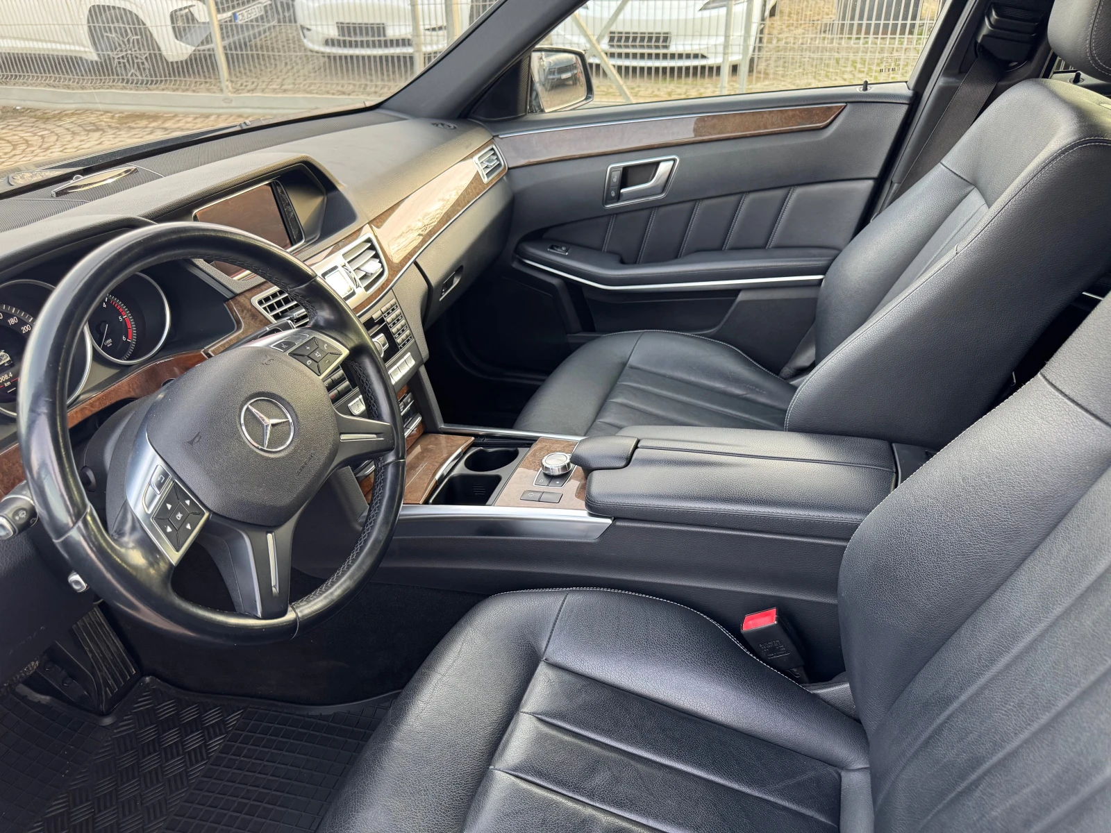 Mercedes-Benz E 350 Bluetec/4Matic/Panorama — 10