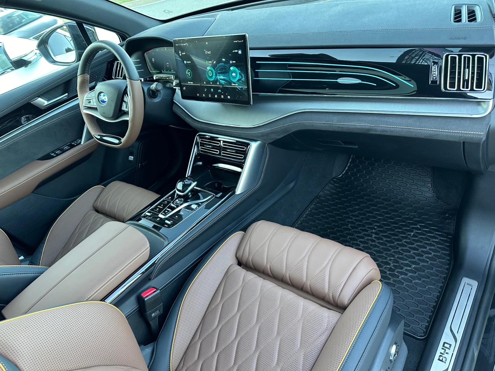 BYD Tang TANG/86kw/6+ 1/ — 11