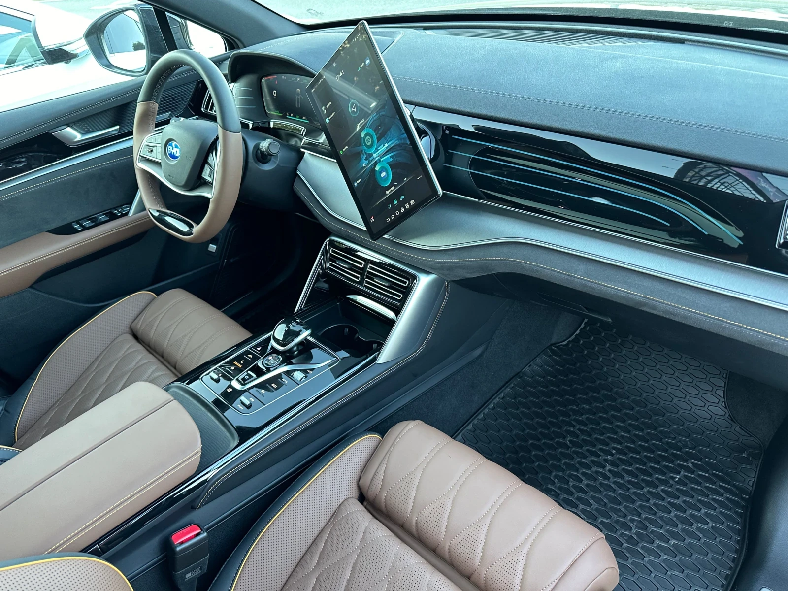 BYD Tang TANG/86kw/6+ 1/ — 12