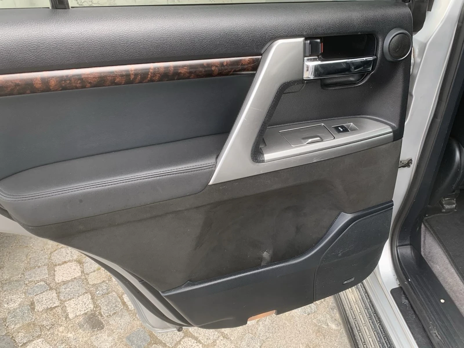 Toyota Land cruiser 200 — 15