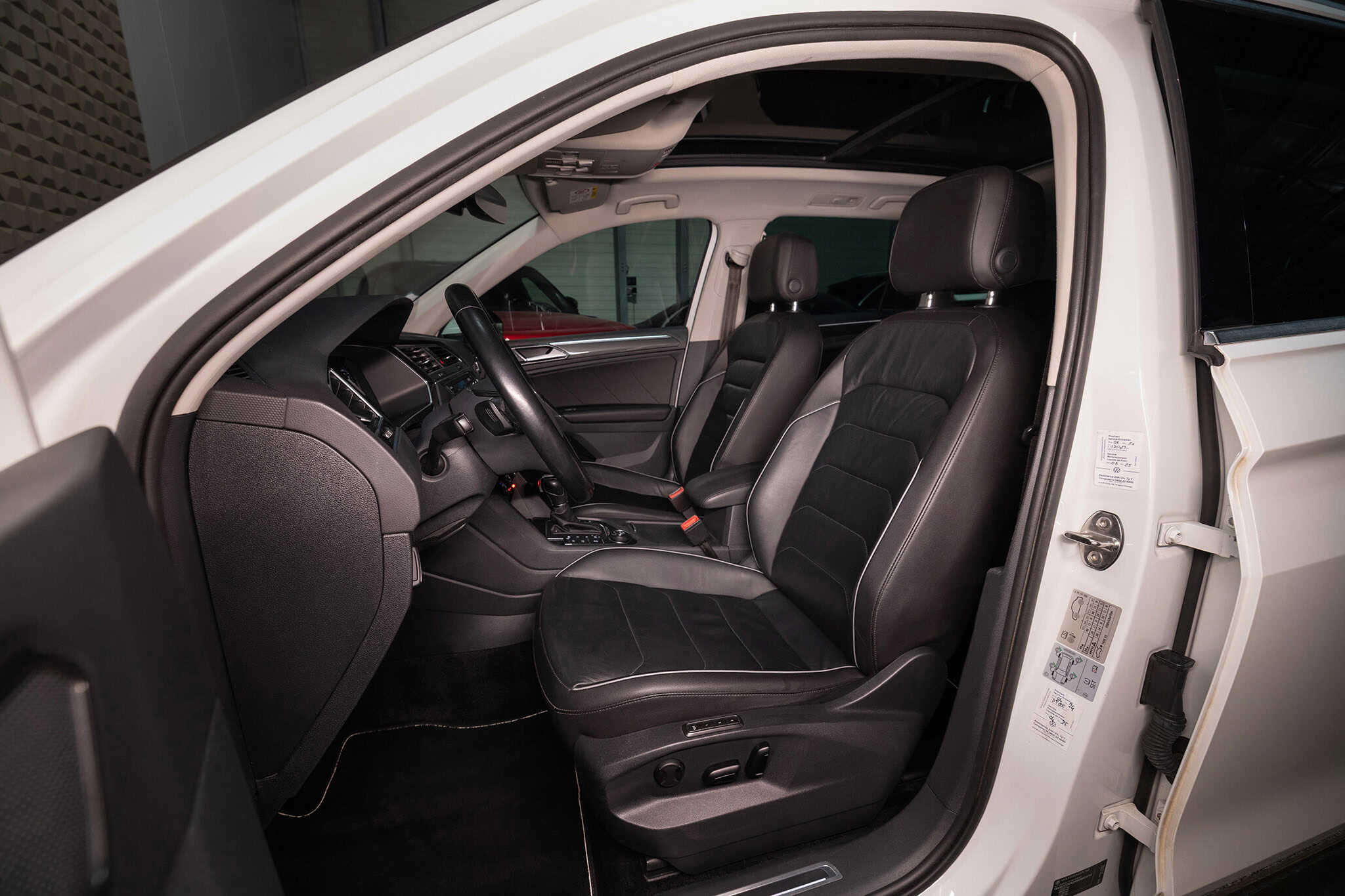 2017 Volkswagen Tiguan — 7