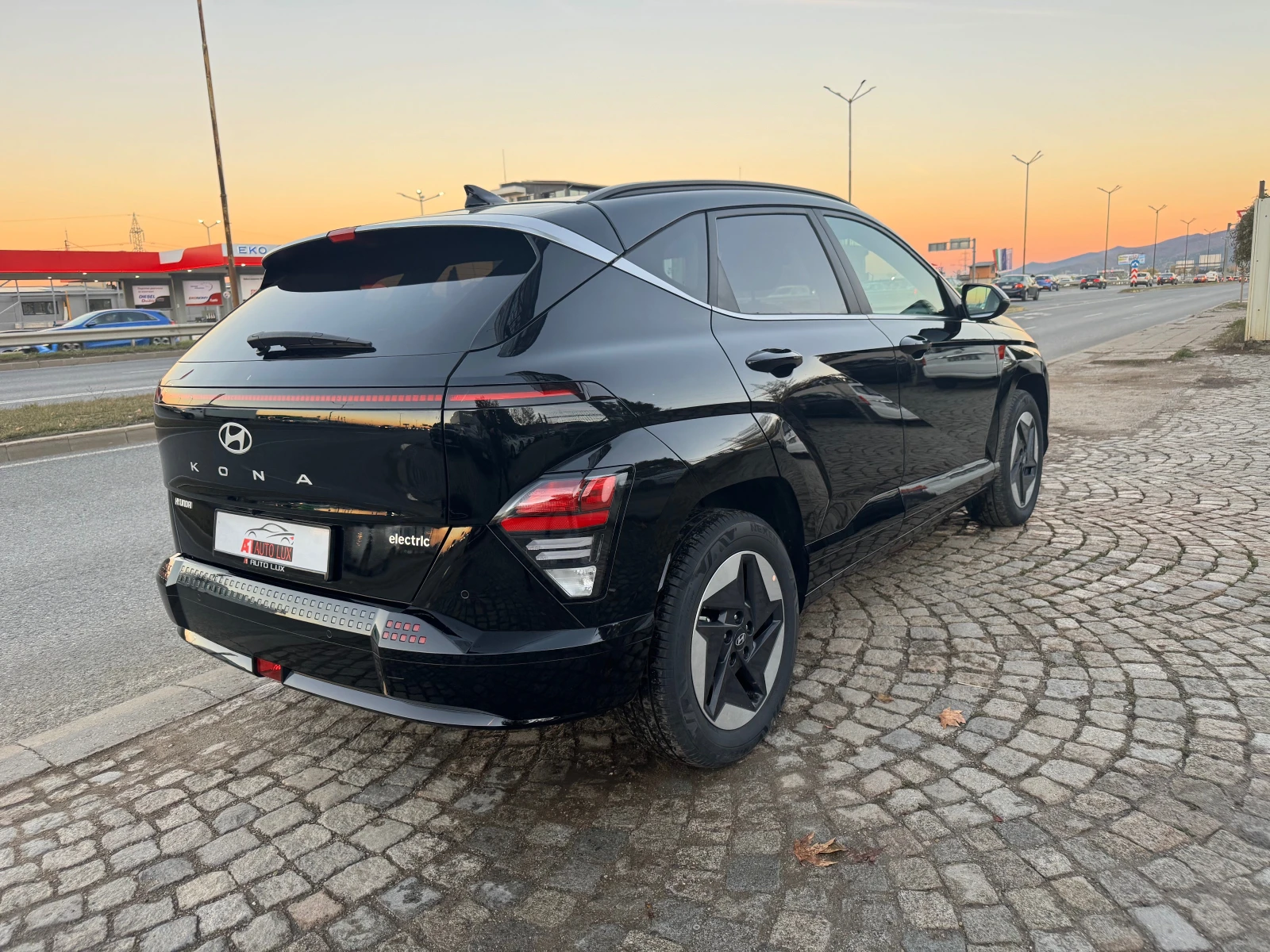 Hyundai Kona 65.4kWh. Обява: — 6