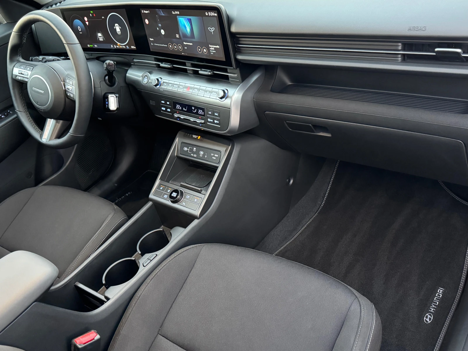 Hyundai Kona 65.4kWh. Обява: — 12