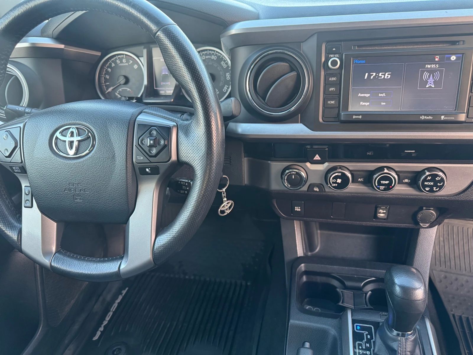 2017 Toyota Tacoma 3.5i 4x4 V6 — 10