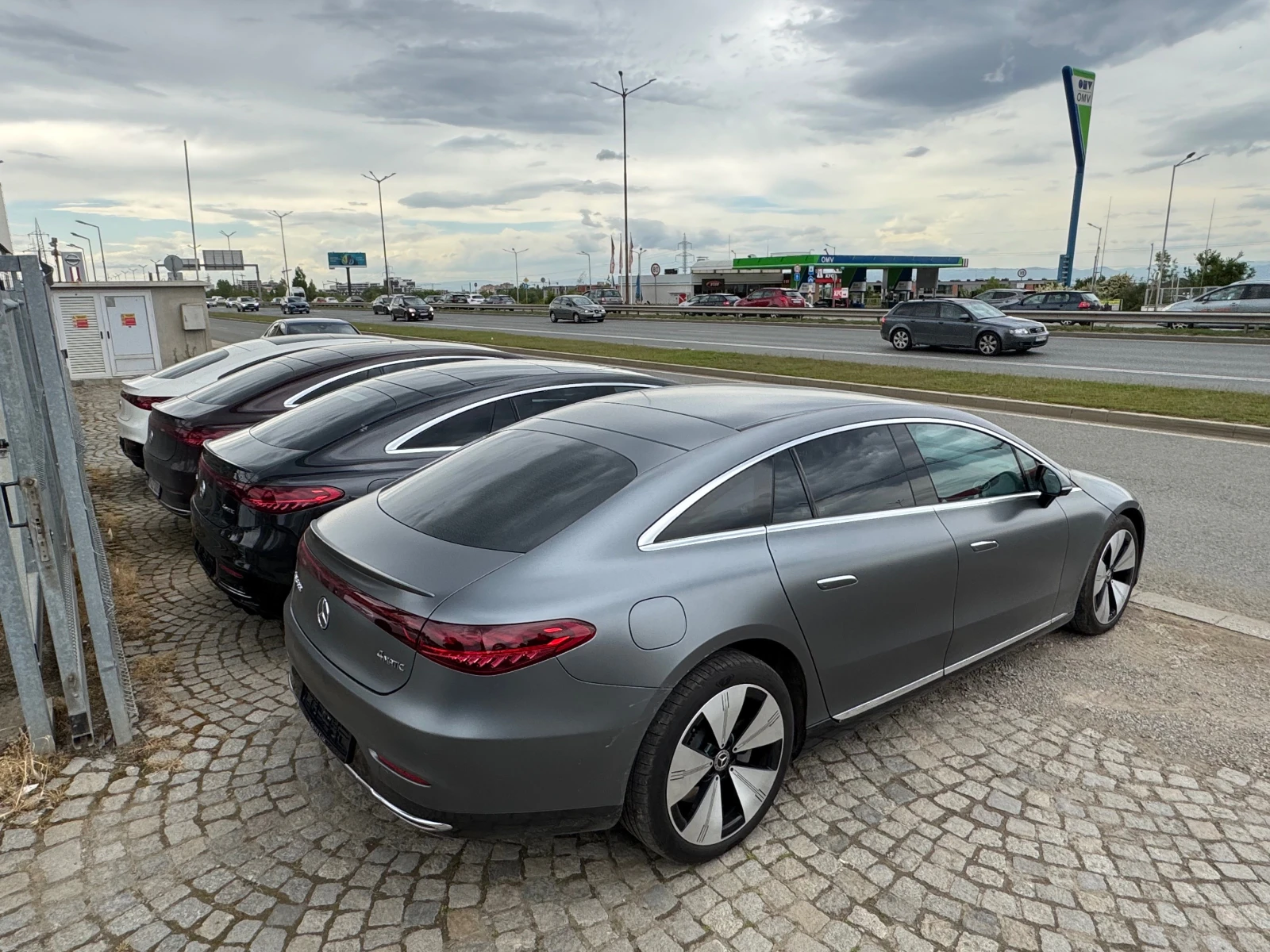 Mercedes-Benz EQS 4MATIC/HYPERSCREEN/MASSAGE/NAPPA Обява: — 17