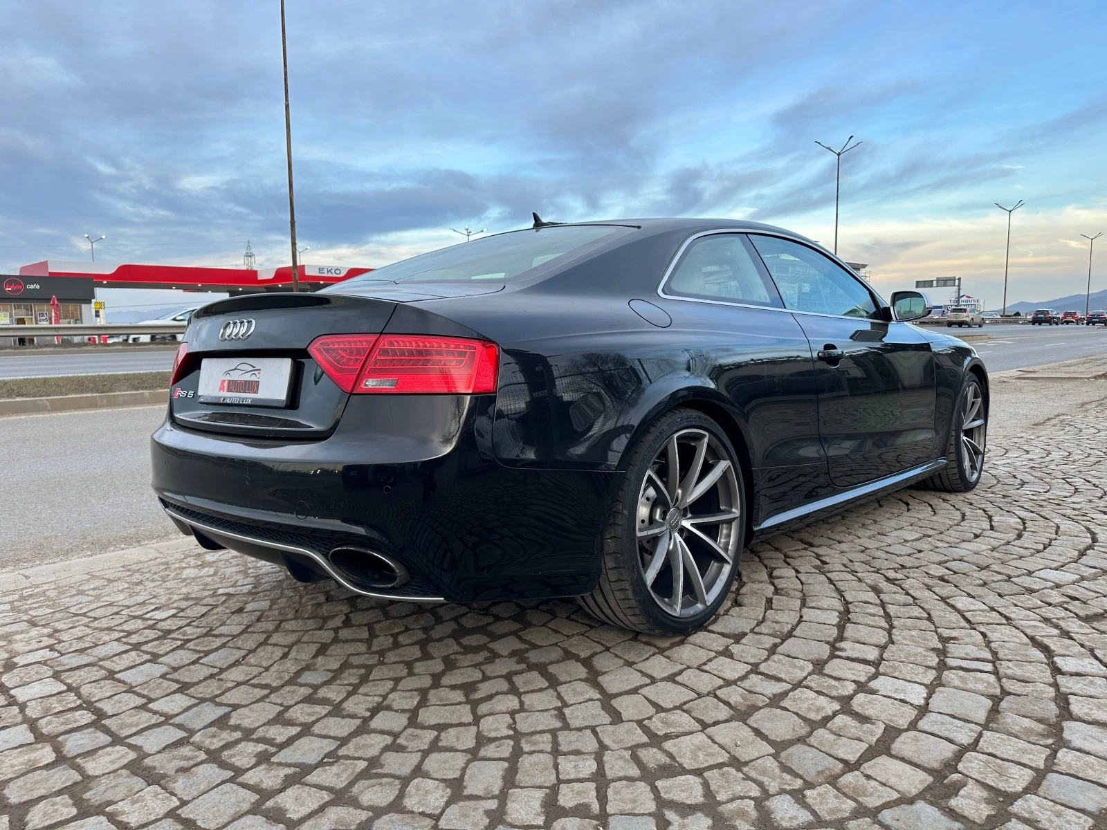 Audi Rs5 Quattro/450k.c./Auto/NAVI/Xenon/Excellent!!! Обява: — 7