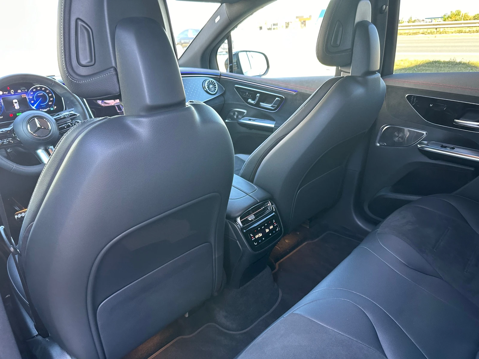 Mercedes-Benz EQE 350+ SUF — 11