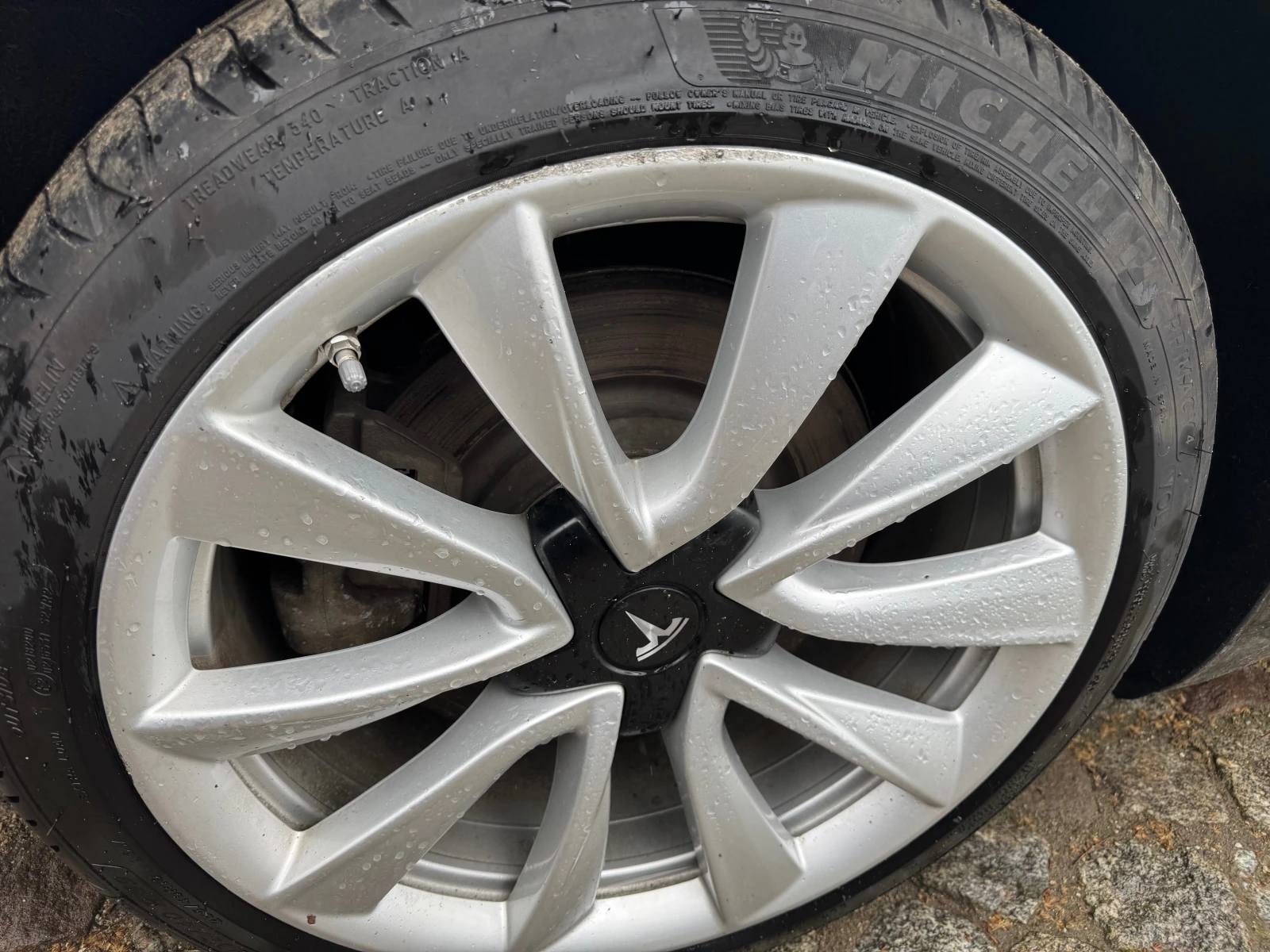 Tesla Model 3 Long — 13