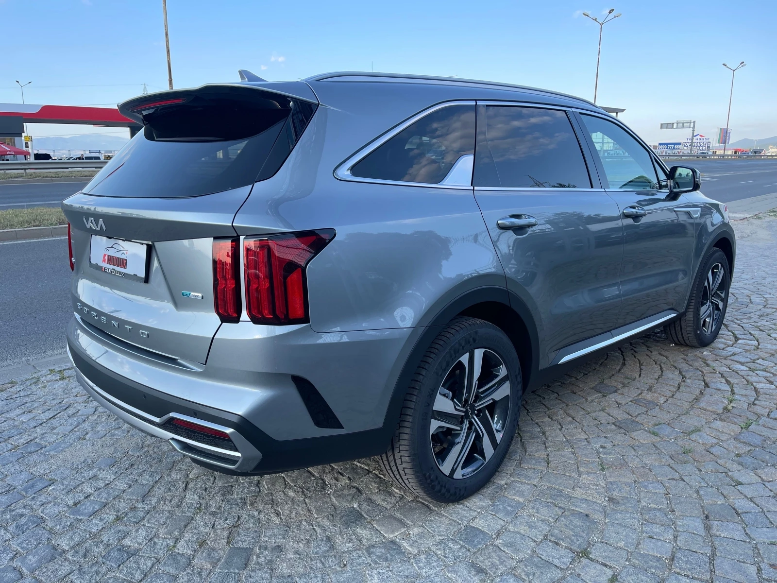 Kia Sorento Hybrid/230ps/6+ 1 — 6